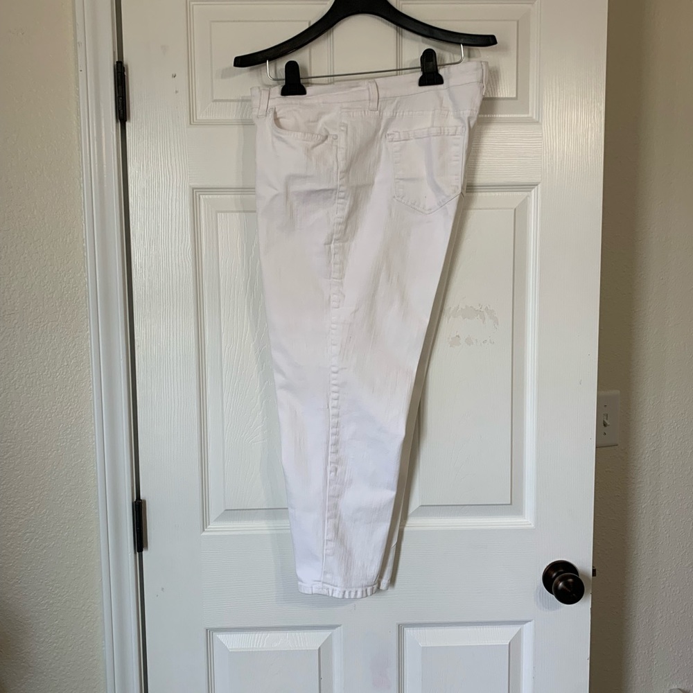 White capris